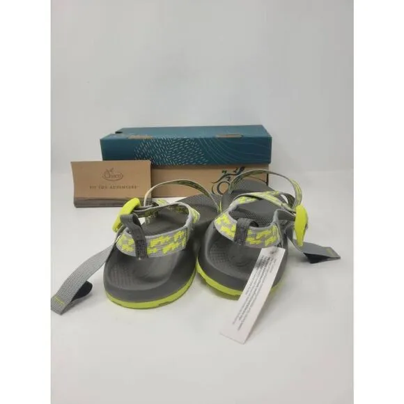 Chacos unisex kids size 6 yellow hiking sandals