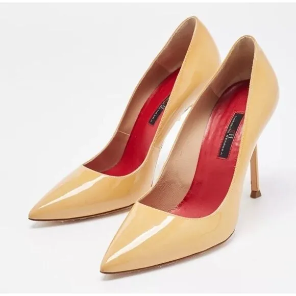 CH Carolina Herrera Patent Leather Heels Beige Red Sole Pumps Size US 6.5 / EU37