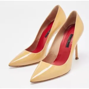 CH Carolina Herrera Patent Leather Heels Beige Red Sole Pumps Size US 6.5 / EU37