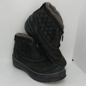 Clarks Muckers Swale Women's Pre-owned Black Waterproof Snow Boots - sz. 7 1/2M