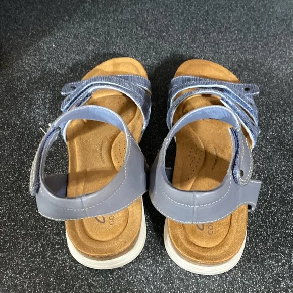 Clarks Women’s Leather Sandals Size 8.5