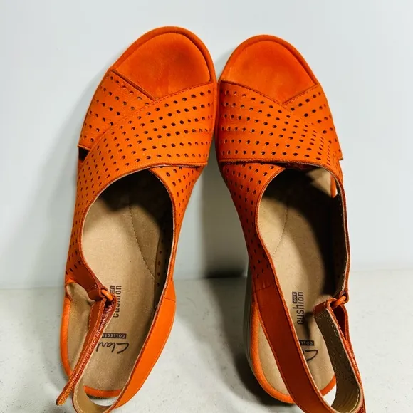 Clarks Womens Wedge Sandals Orange Size 9,5