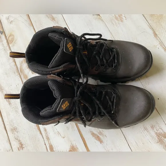 COLUMBIA Newton Ridge Plus hiking boots Men’s Sz 11 brown Leather Waterproof