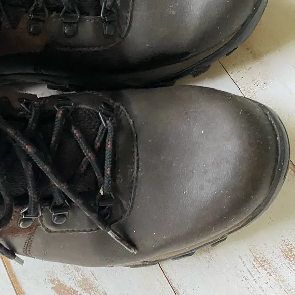 COLUMBIA Newton Ridge Plus hiking boots Men’s Sz 11 brown Leather Waterproof