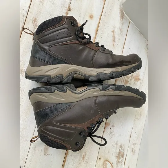 COLUMBIA Newton Ridge Plus hiking boots Men’s Sz 11 brown Leather Waterproof