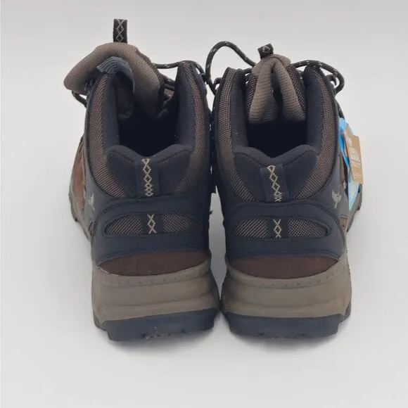 Comfortable‎ padded footbed