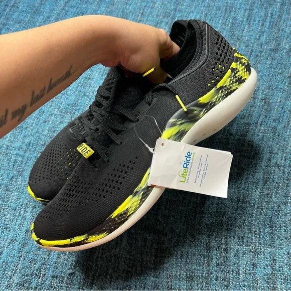 Crocs LiteRide 360 Pacer Water Walking Sneaker Shoes in Black Yellow Marbled