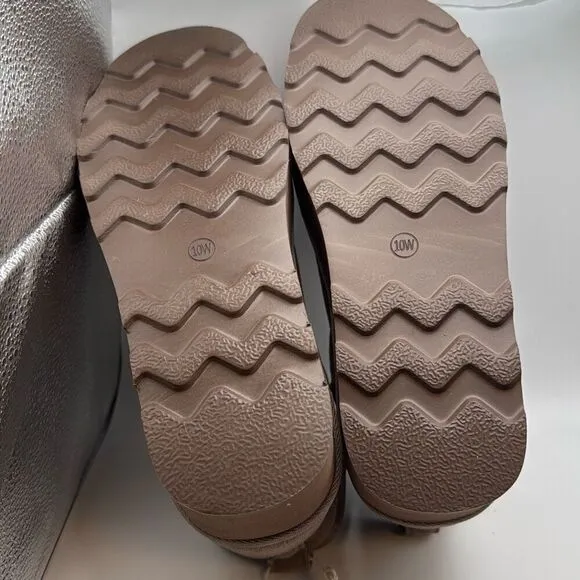 CUSHIONAIRE Cozy Women’s Platform Ankle Boots SIZE 10 WIDE TAUPE