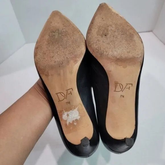 Diane von Furstenberg Pointed Toe Pumps Size 7.5