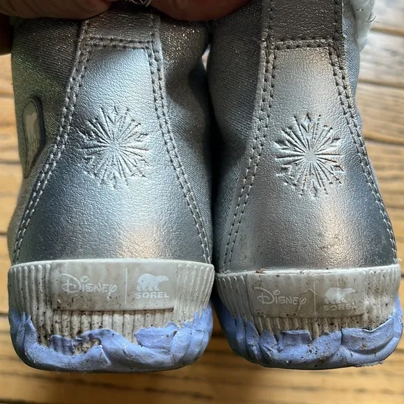 Disney Sorel Frozen Boots Y-6