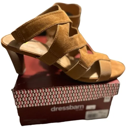 Dress Barn Brown Heels Size: 8.5