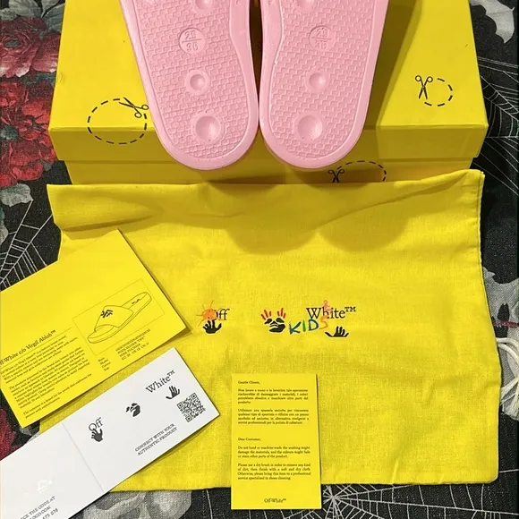 DS OFF-WHITE KIDS VIRGIL ABLOH PINK FUCHSIA SLIDES SANDALS SZ 12C NIB RARE