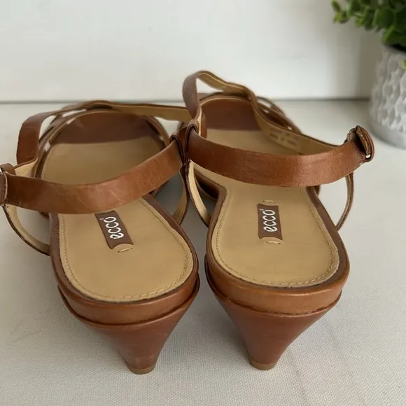 Ecco Brown Sandals Back Strap