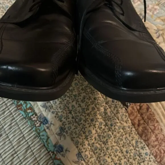 Ecco black dress shoes