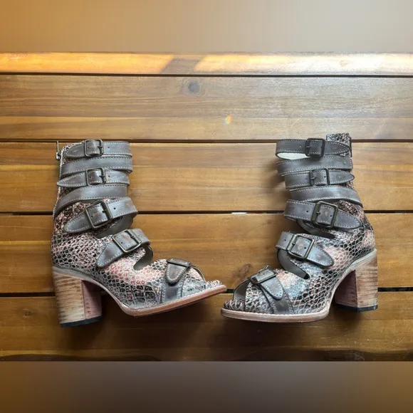 Freebird Bond Heeled Sandals Women's Size 7 EUC