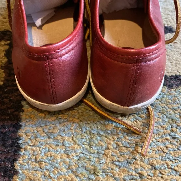 ❤️FRYE Women’s Red Leather Sneakers 6