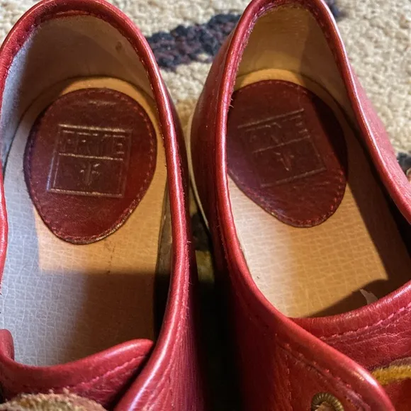 ❤️FRYE Women’s Red Leather Sneakers 6
