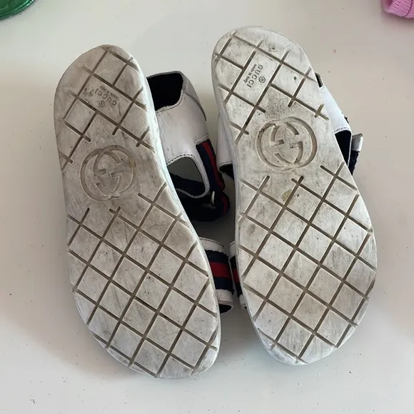 Gauffrette Gucci leather sandals