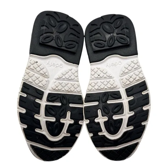 GDEFY Gravity Defyer Mighty Walk Shoe | US 6.5