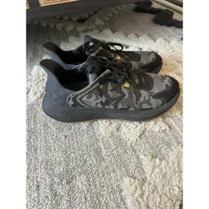 G/Fore MG4x2 Spikeless Golf Shoes Sneakers Black Yellow Camo Men's - Sz 11