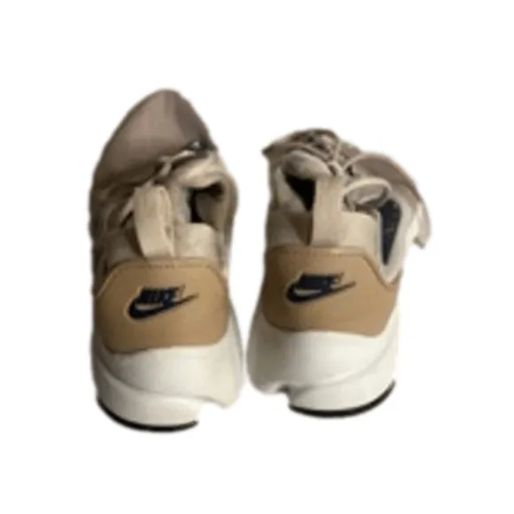Girls Nike Shoes Size 5Y Beige Sneakers