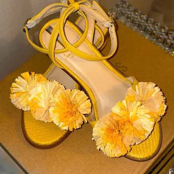 Girls Sandals 💛