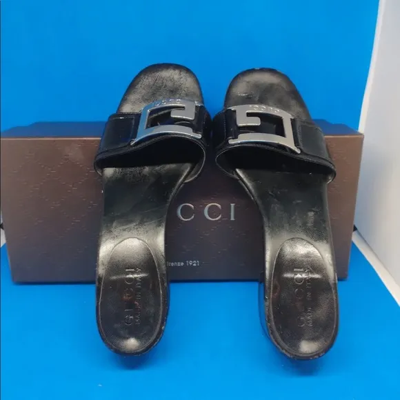 Gucci black leather sandals 106 1245 37 C