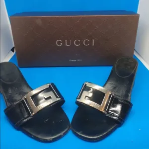 Gucci black leather sandals 106 1245 37 C