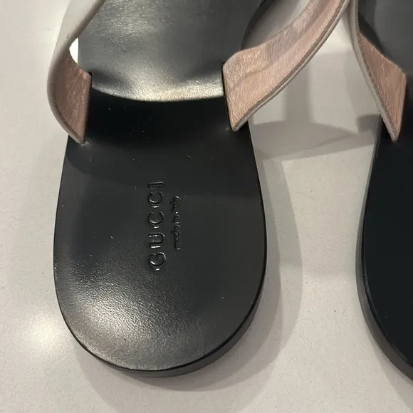 Gucci Women's White and Black Sandals