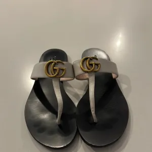 Gucci Women's White and Black Sandals