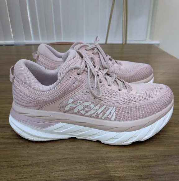 Hoka Bondi 7 Peach Whip/White Ultra Everyday Running Sneakers Size 8 Wide