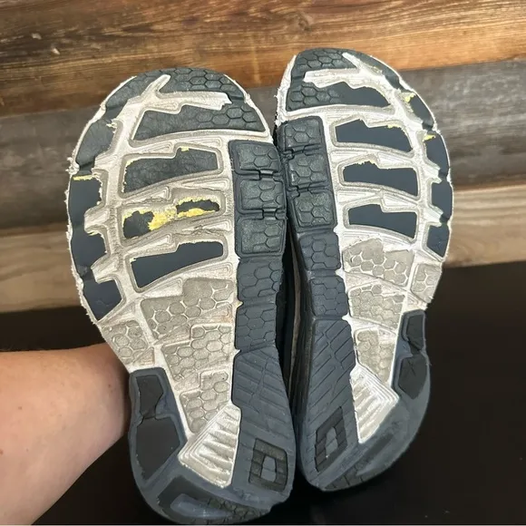 Hoka One One Arahi Men Running Shoes Black Gray 9 Athletic Trainers Sneakers