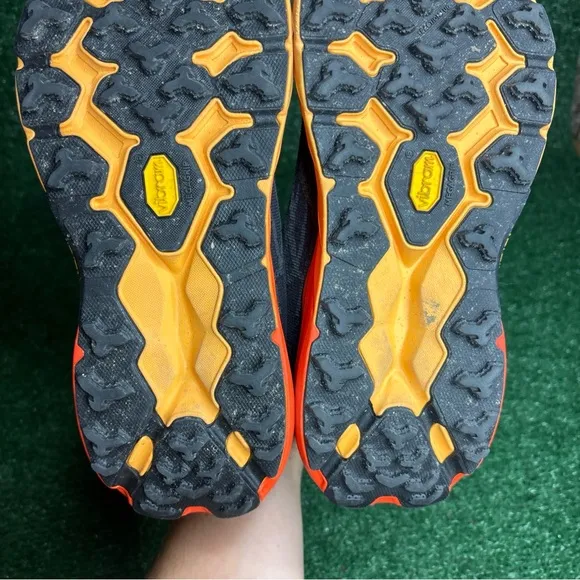 Hoka One One Speedgoat 5 Trail Running Shoes Men 10.5 D Gray Sneakers