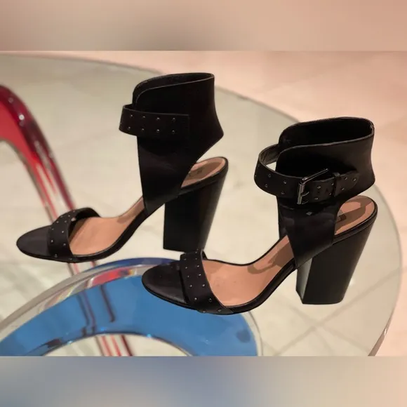 Joe’s black leather ankle strap sandals 4” heels sz 7