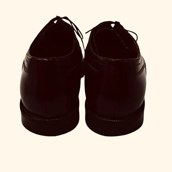 Johnston &amp; Murphy. Men’s Dark Brown Wingtip Sheepskin Dress Shoes. Size 11.