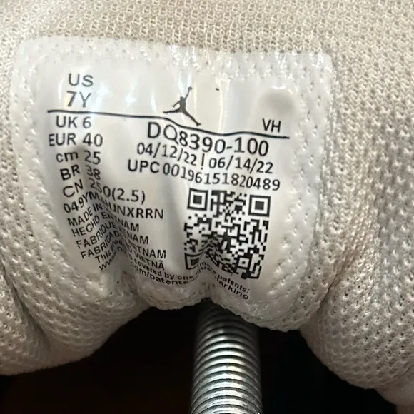 jordan 1 mid se basketball blossom GS-‎ Size: 7Y