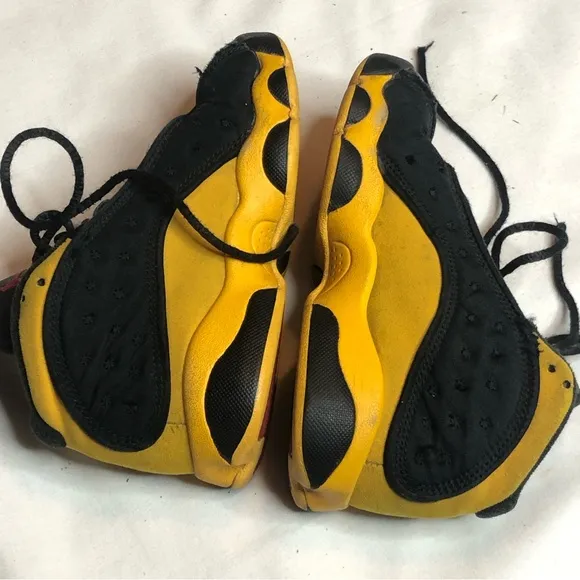 Jordan 13 retro black and yellow sneakers shoes