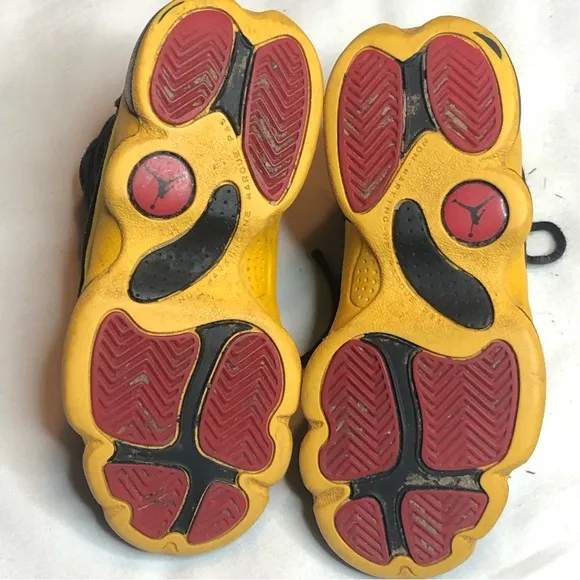 Jordan 13 retro black and yellow sneakers shoes