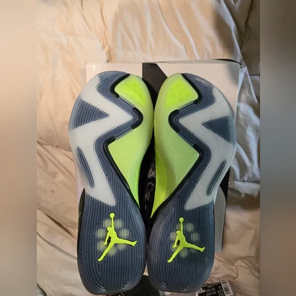 Jordan Luka 2 Athletic Shoes Black and White