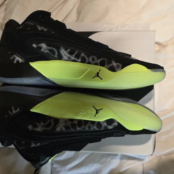 Jordan Luka 2 Athletic Shoes Black and White