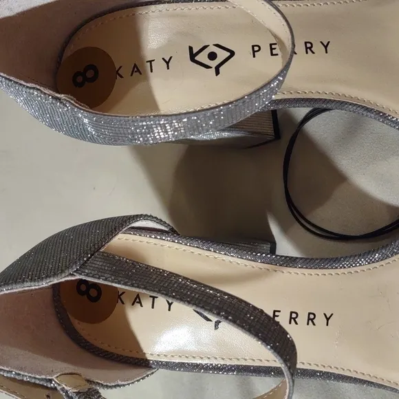 Katy Perry Champagne Gold Sparkle Heeled Sandals Size 8
