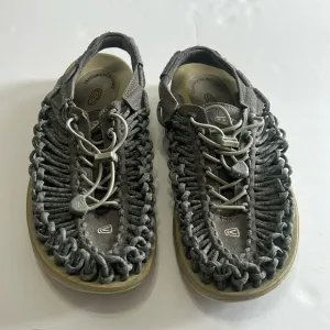 Keen Gray Woven Sandals women’s size 10