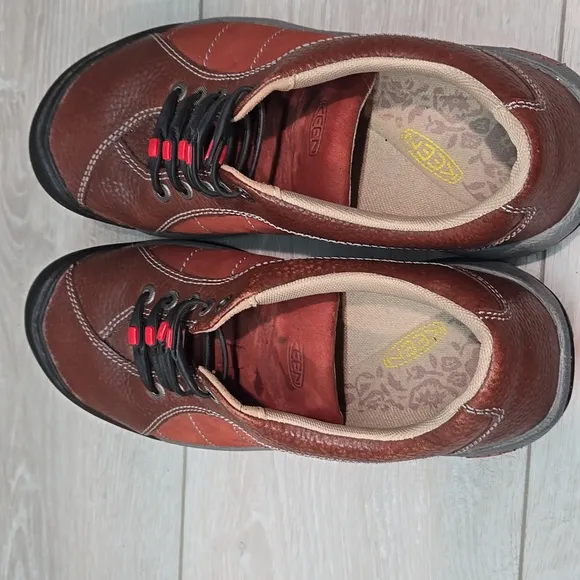 Keen Womens Leather Casual Shoes Sneakers Shoes Sz 8.5