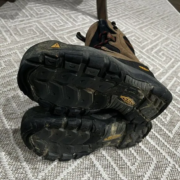 Keen Shellback Insulated Winter Hiking Boots Mens 7.5 Waterproof Summit County