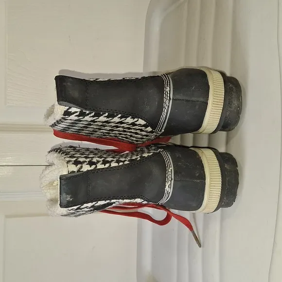 KHOMBU &quot;Telluride&quot; leather fabric winter snow boots - 8 - black/white