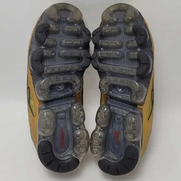 Kids Nike Air Vapormax 97 Metallic Gold, Varsity Red-Black- AQ2657-700 Size 6.5Y