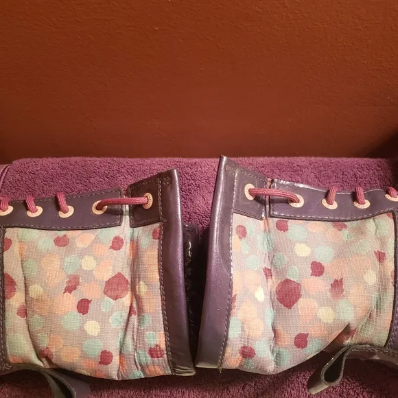Kids size 4 ugg snow boots purple