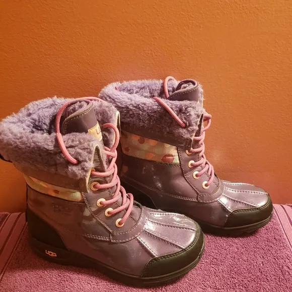 Kids size 4 ugg snow boots purple