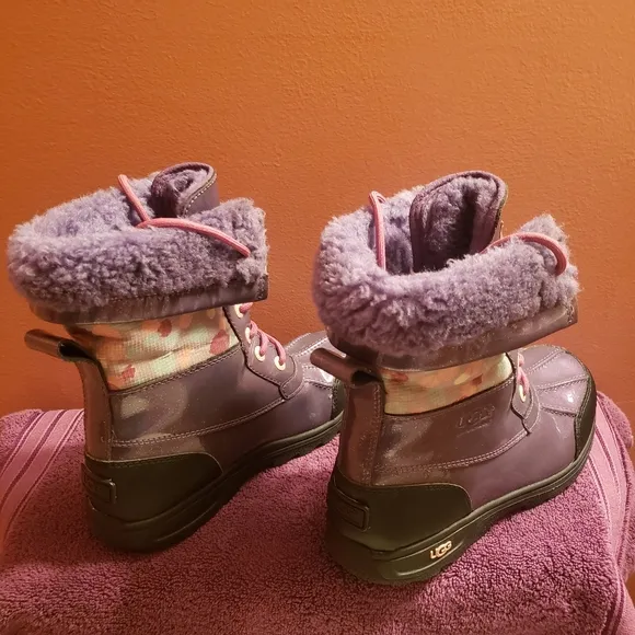 Kids size 4 ugg snow boots purple
