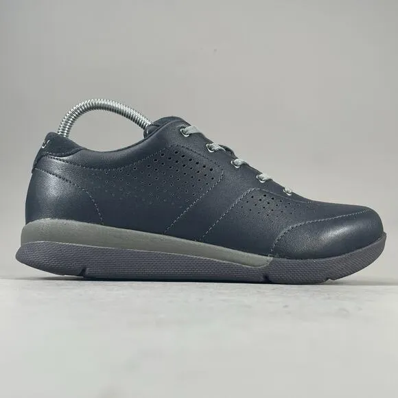 Kuru Lida Perforated Women’s 9.5 Blue Leather Athletic Shoe Walking Sneaker EUC